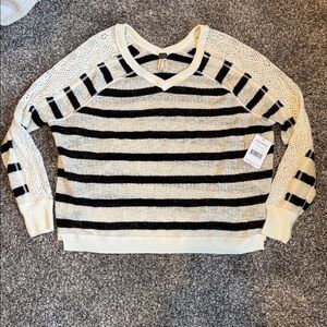We The Free Black and Cream V-Neck Sweater